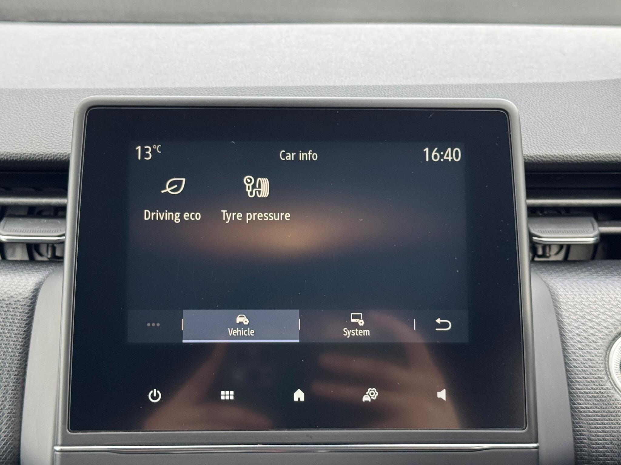 Renault Clio - Image 42