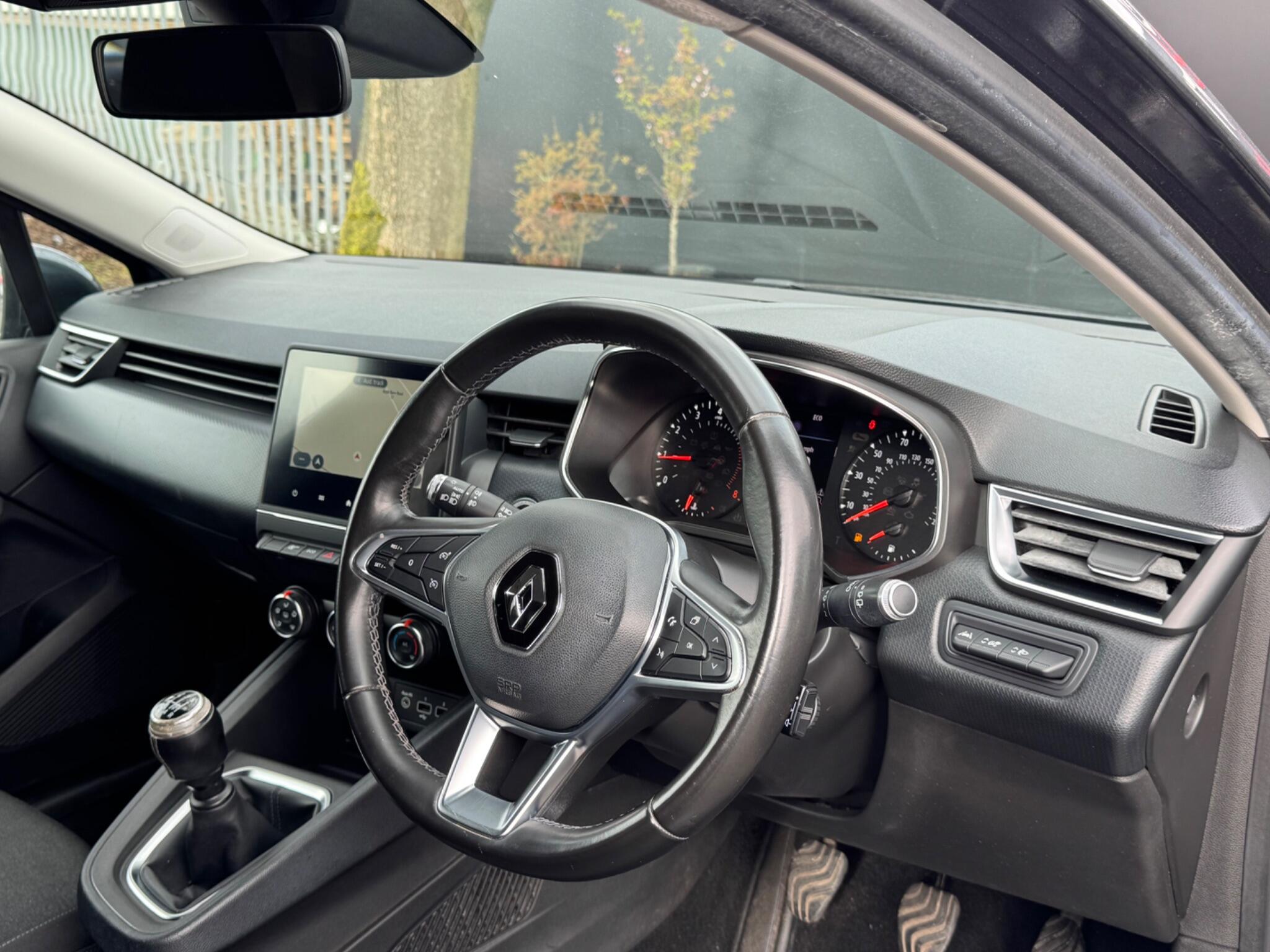 Renault Clio - Image 51