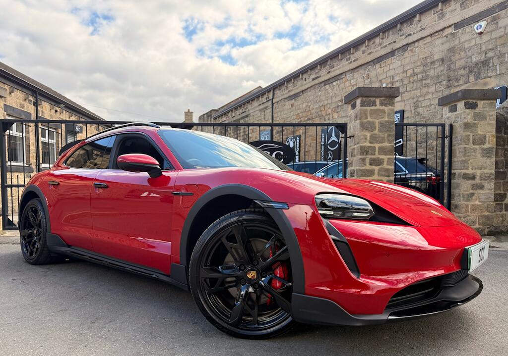 Porsche Taycan - Image 14