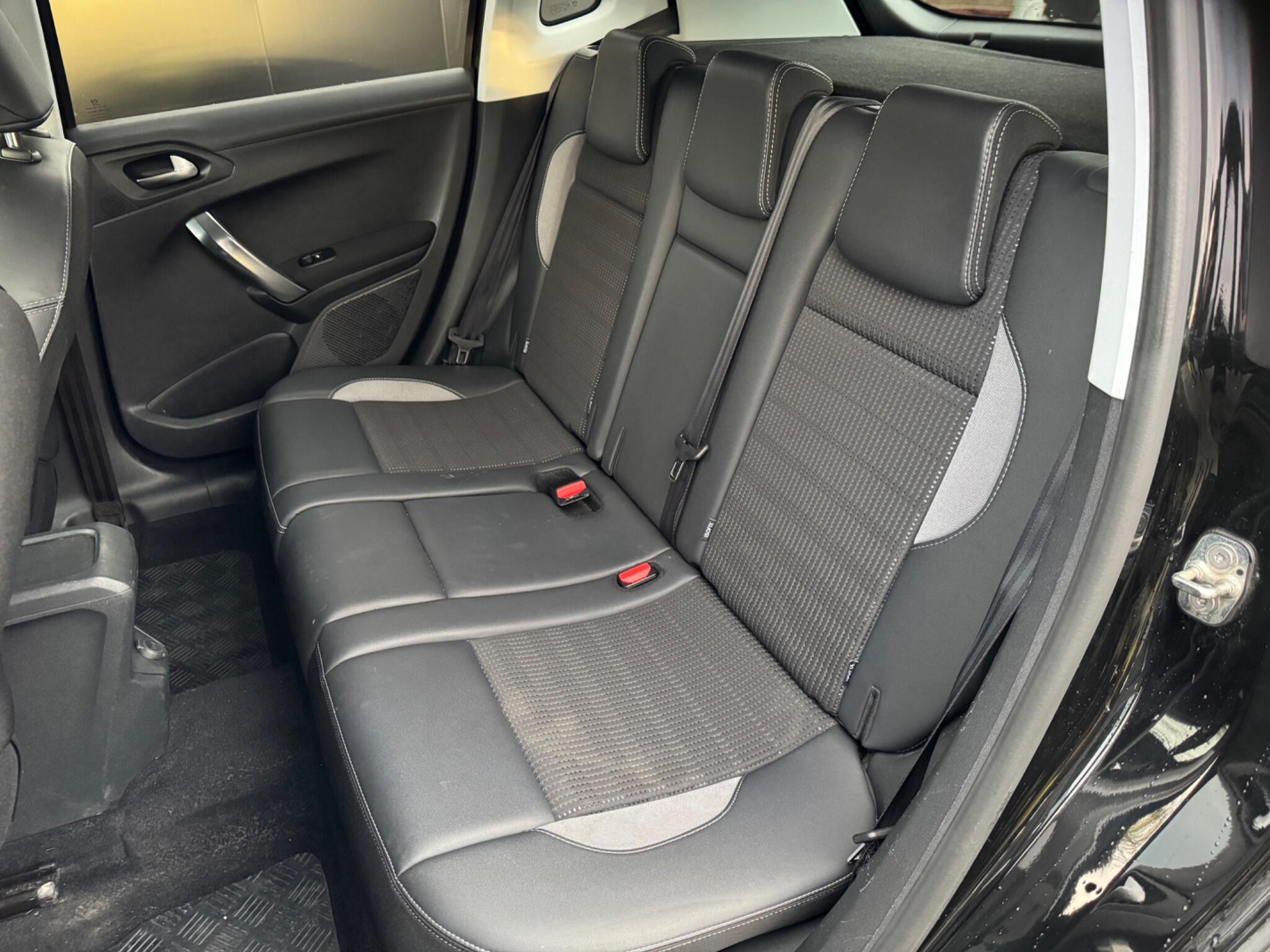 Peugeot 2008 - Image 20