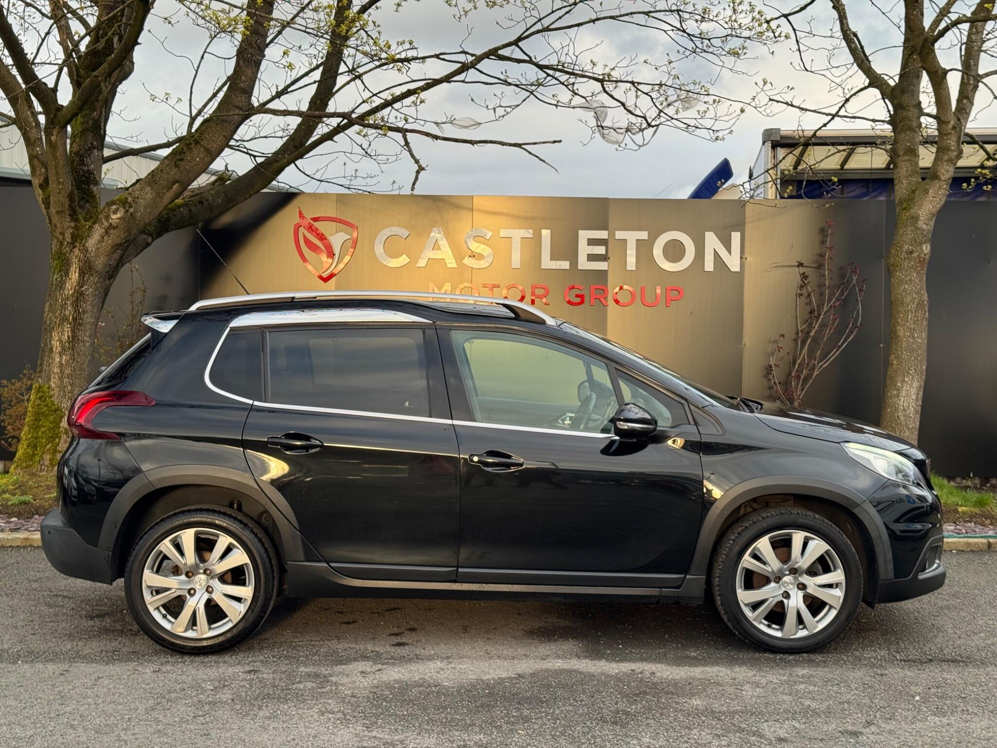 Peugeot 2008 - Image 9