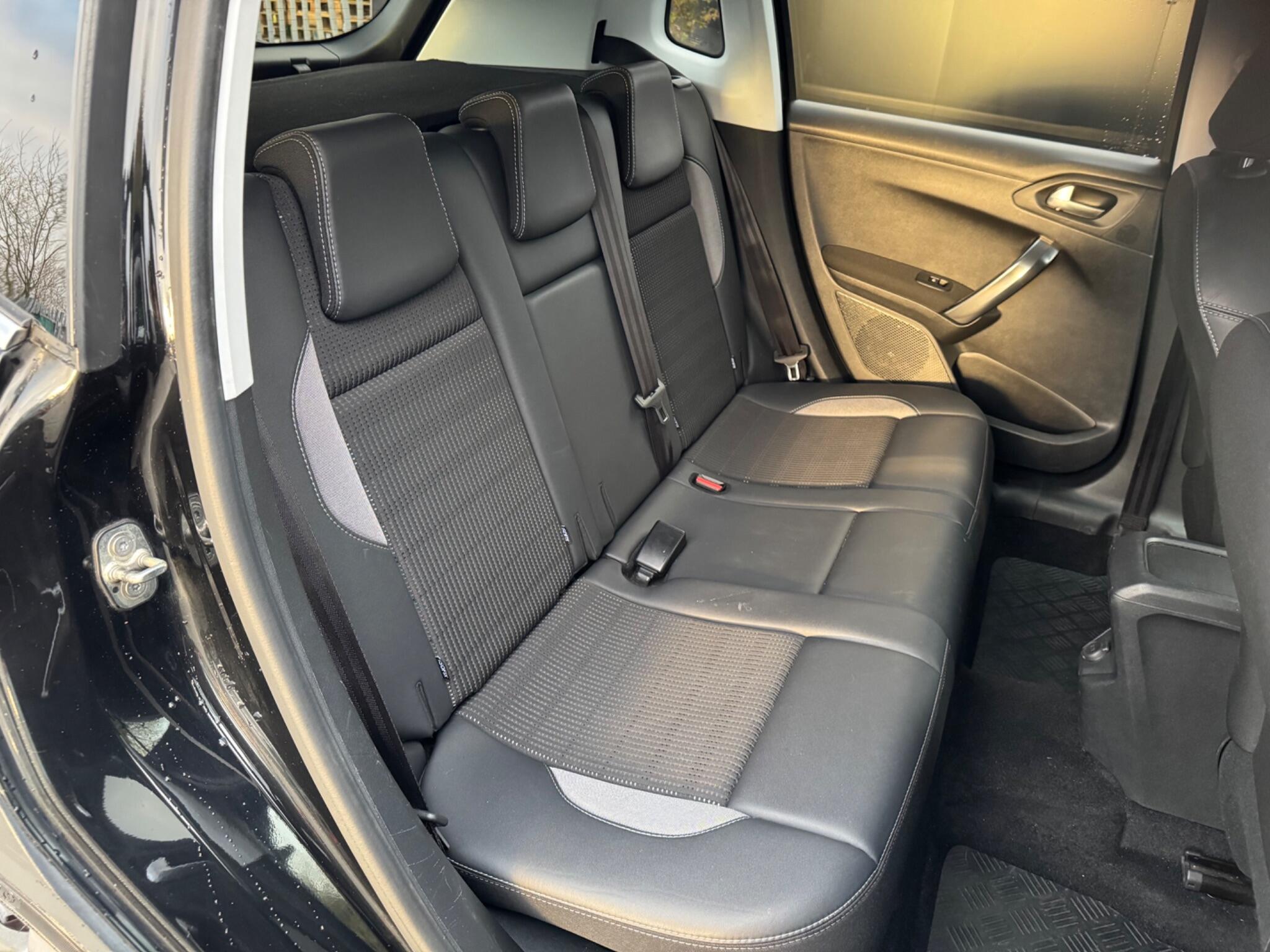 Peugeot 2008 - Image 19