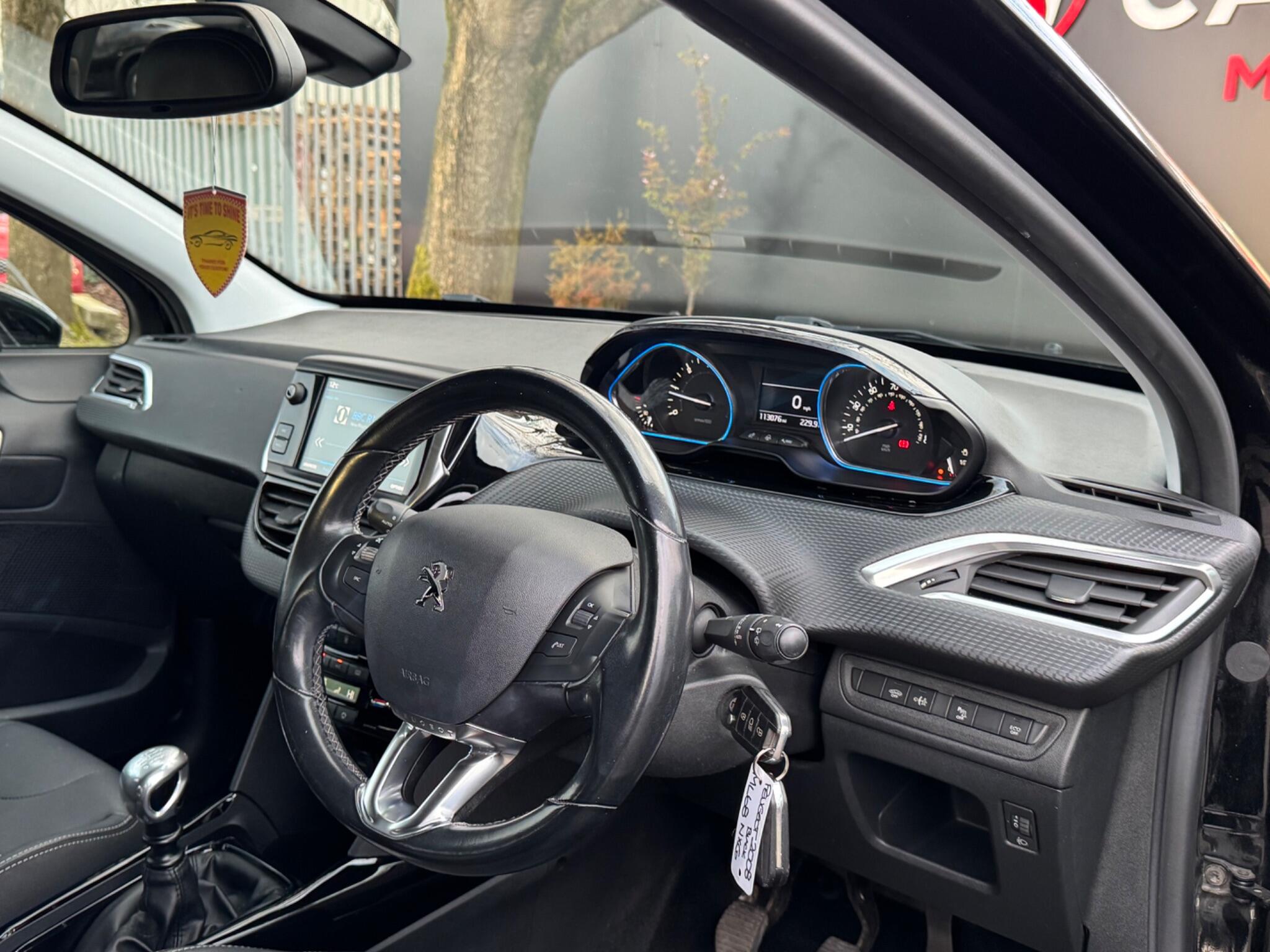 Peugeot 2008 - Image 13