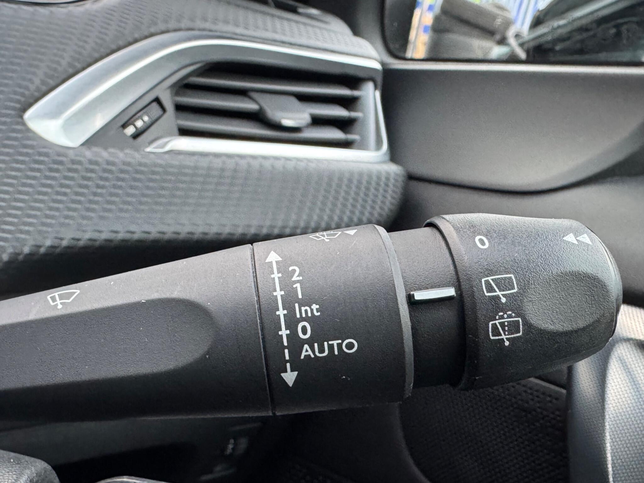 Peugeot 2008 - Image 39