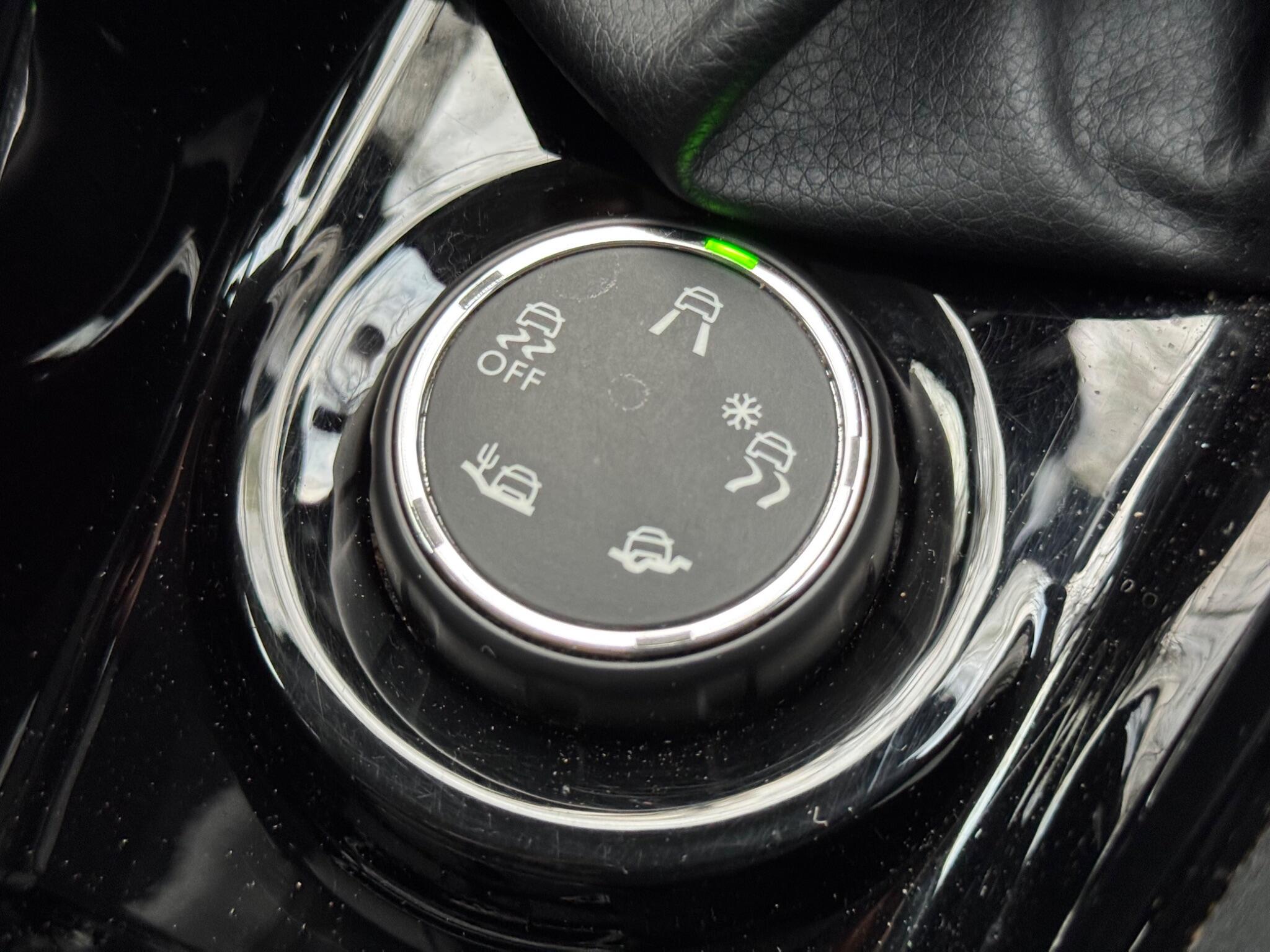 Peugeot 2008 - Image 42