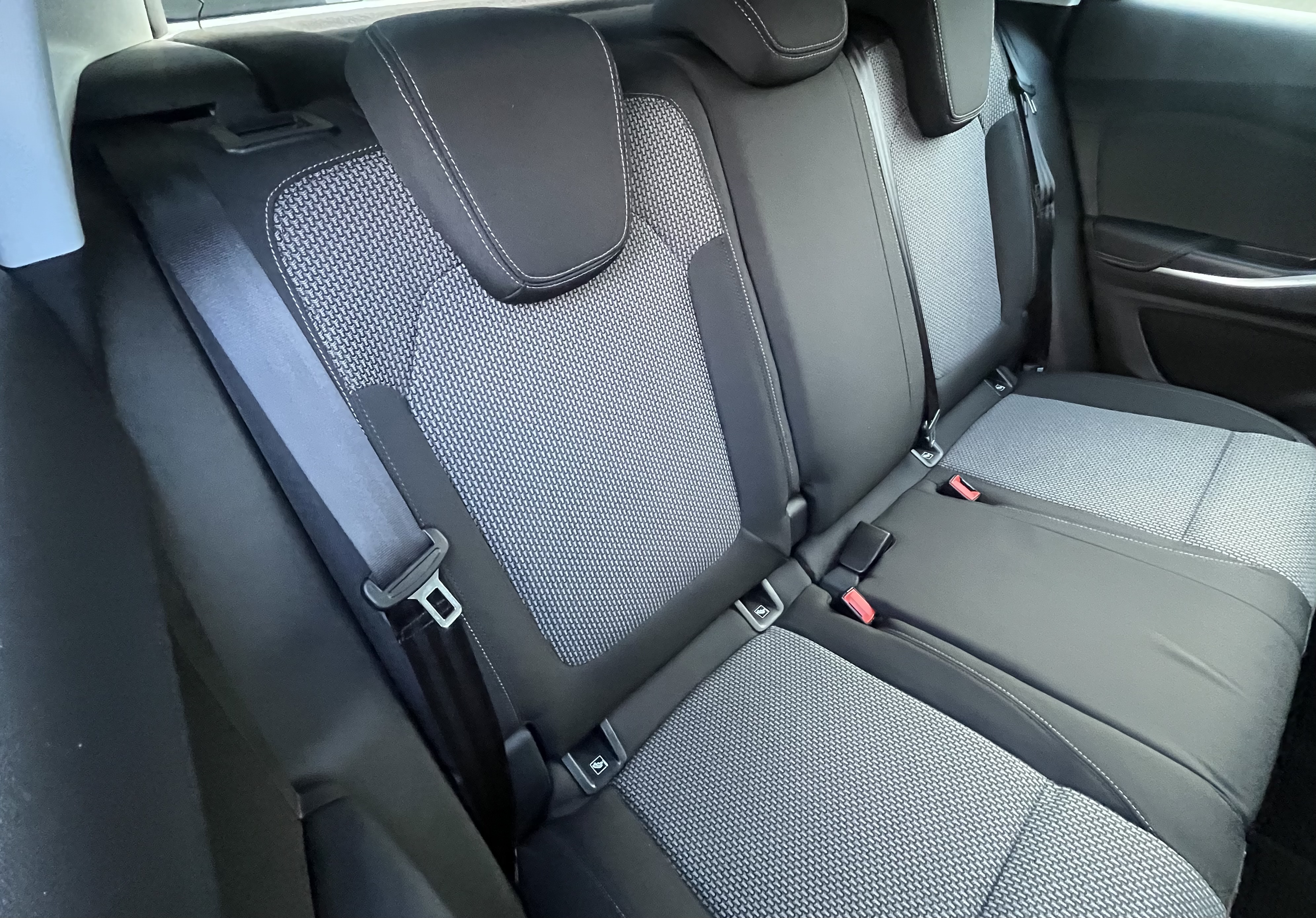 Vauxhall Grandland X - Image 12