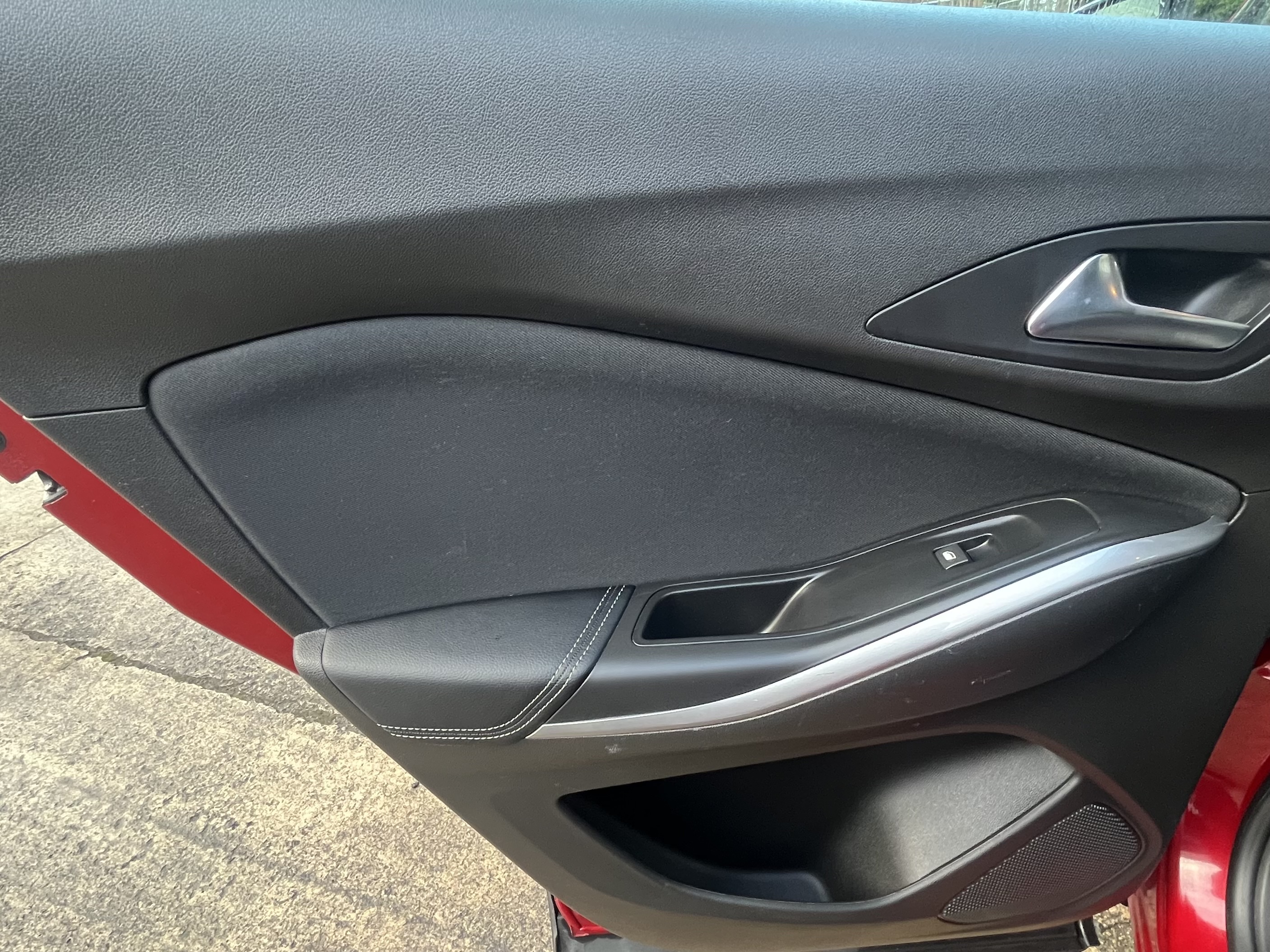 Vauxhall Grandland X - Image 16