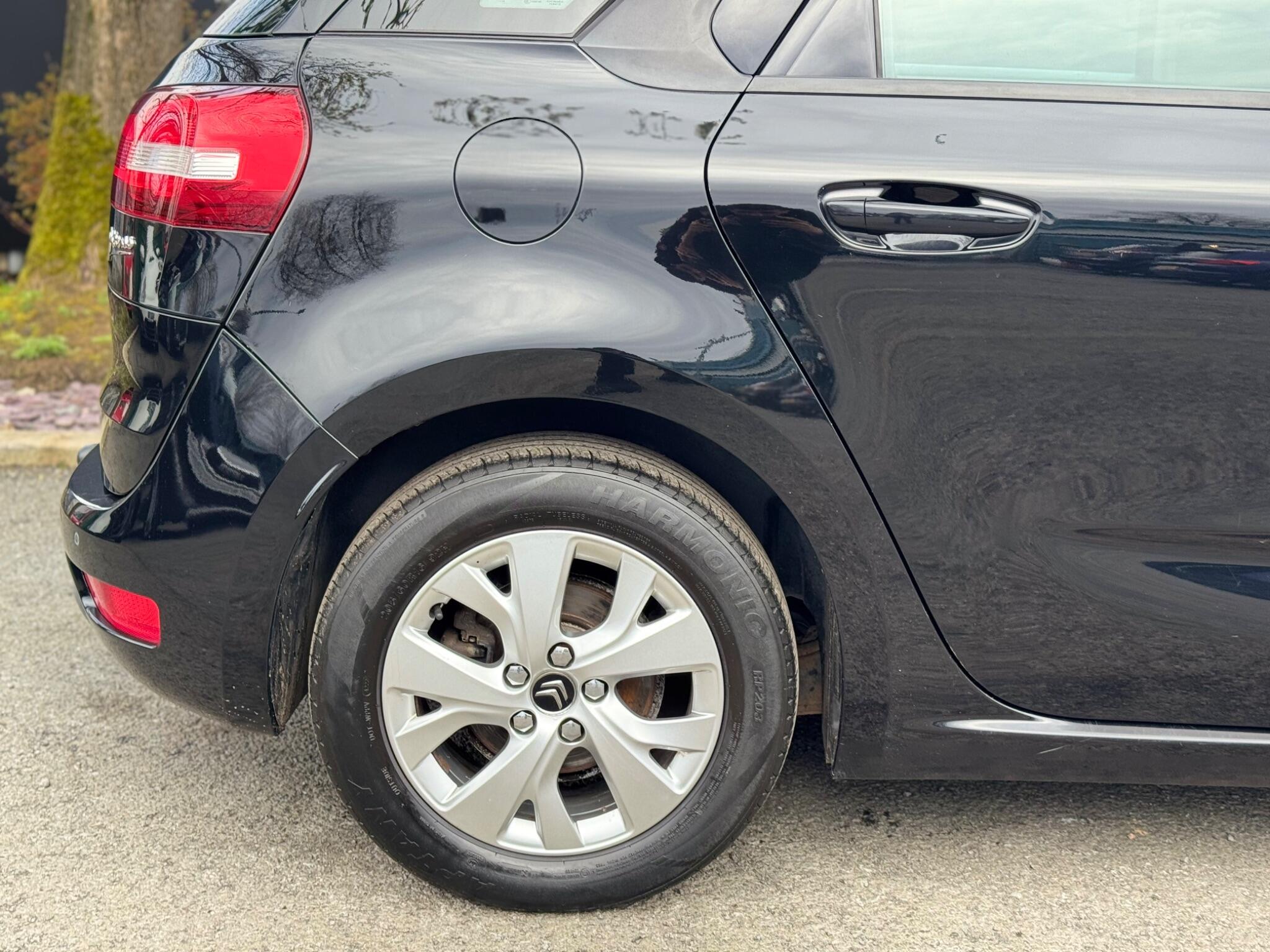 Citroen C4 Picasso - Image 17