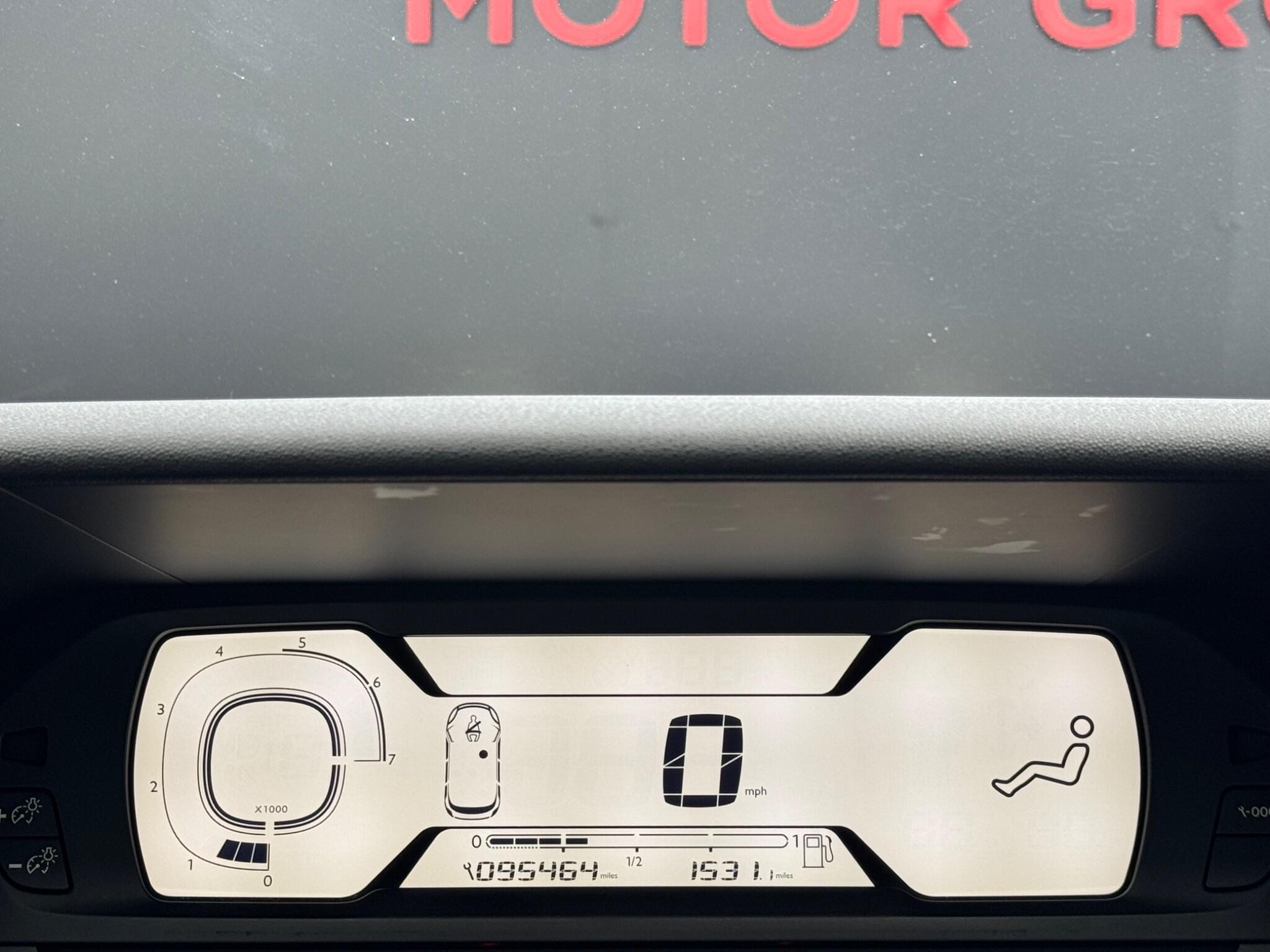 Citroen C4 Picasso - Image 37