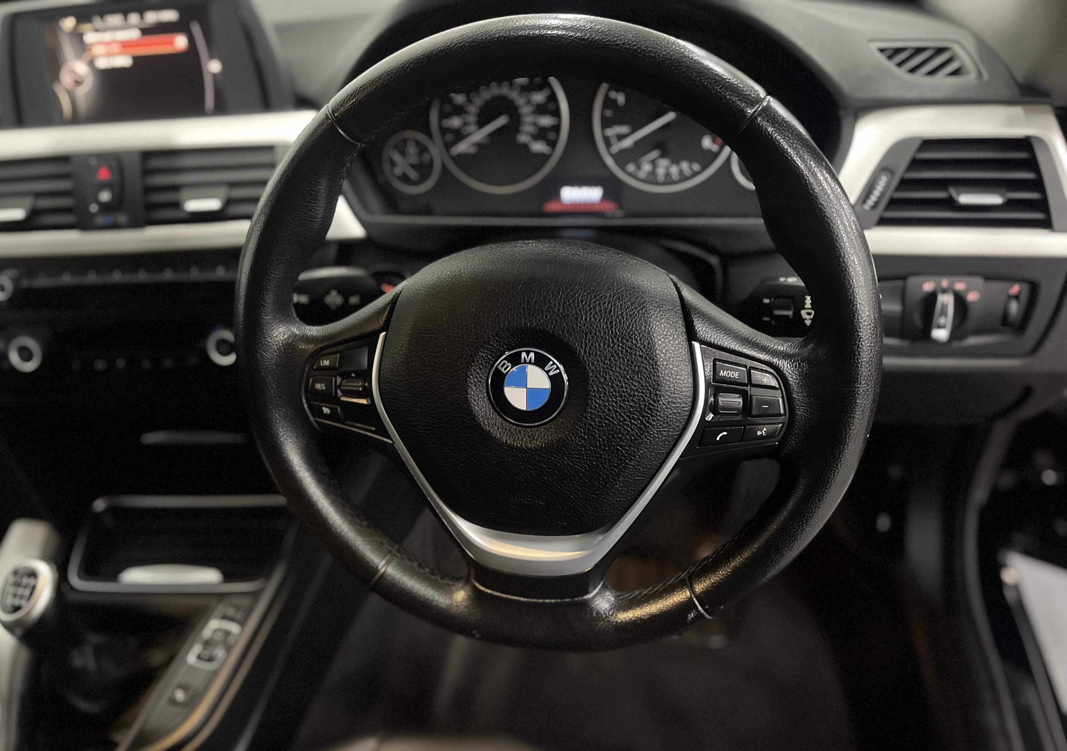 BMW 4 SERIES GRAN COUPE - Image 13