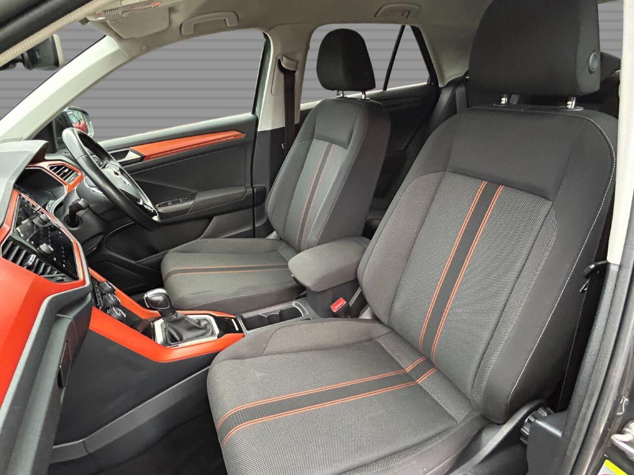 Volkswagen T-Roc - Image 12