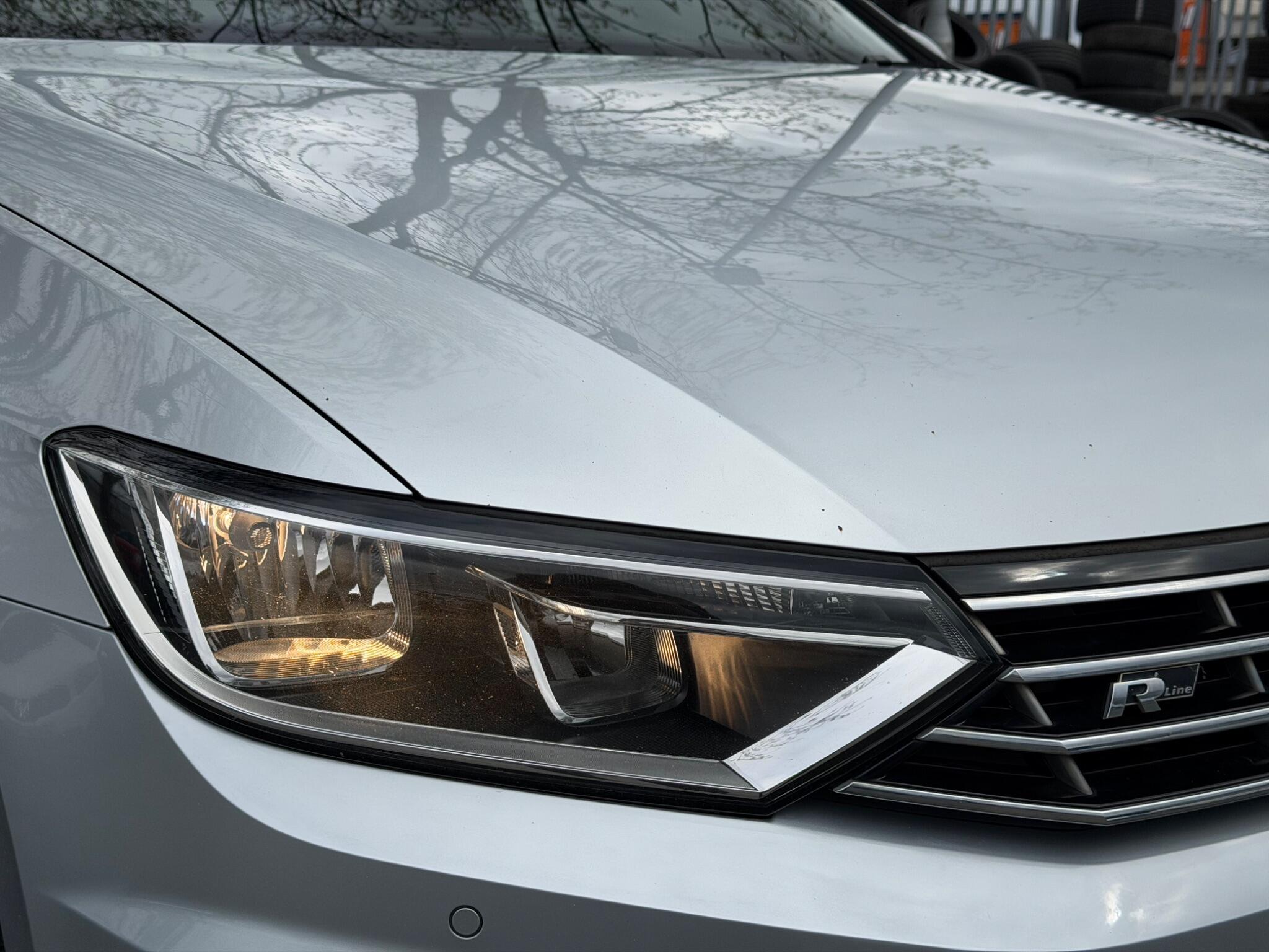 Volkswagen Passat - Image 6