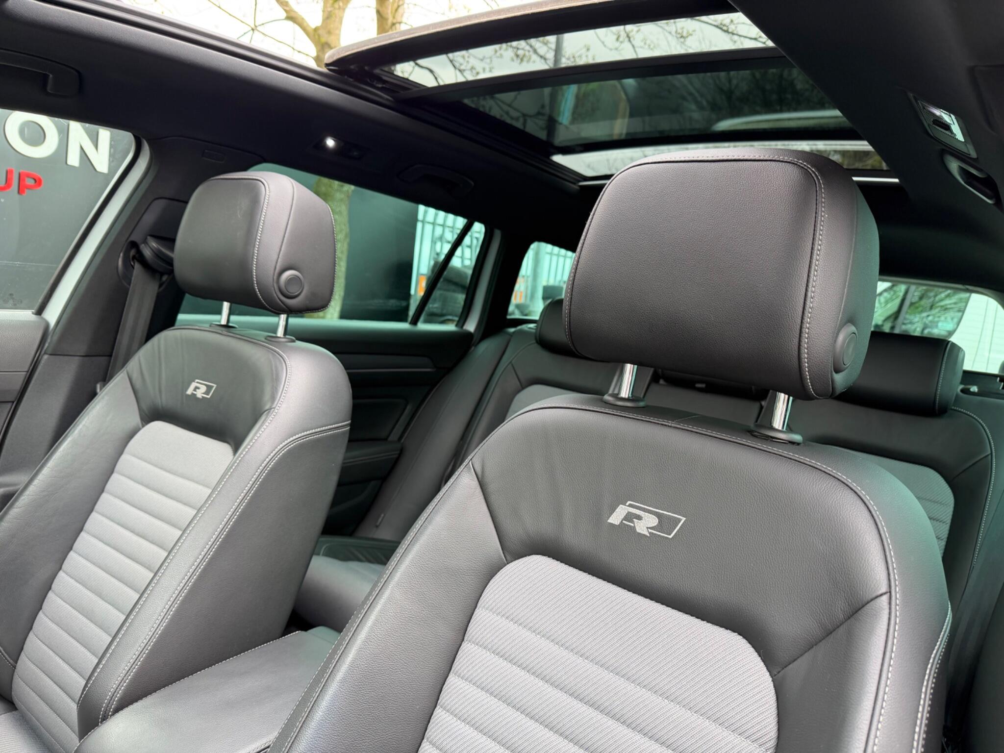 Volkswagen Passat - Image 14