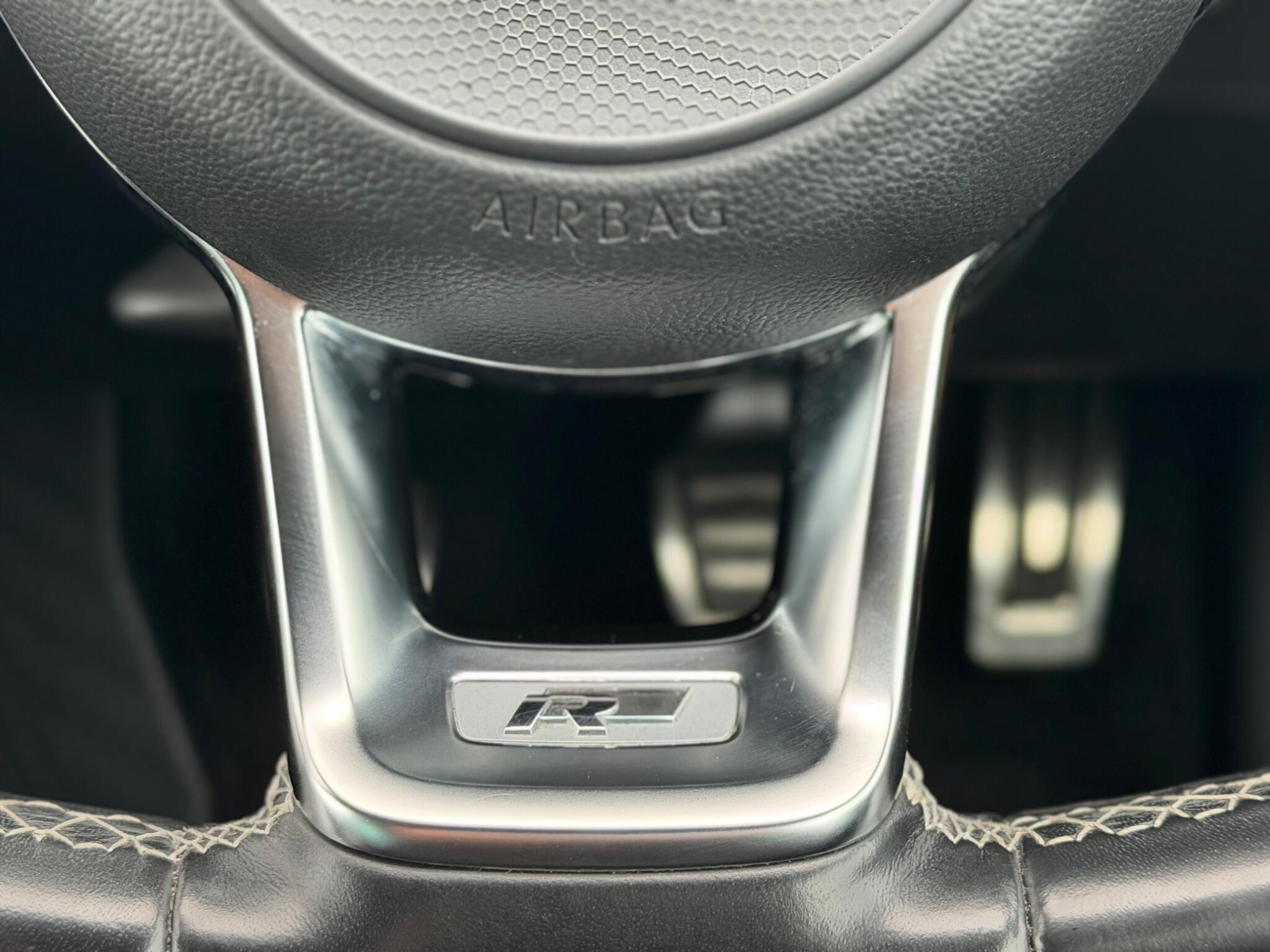 Volkswagen Passat - Image 26