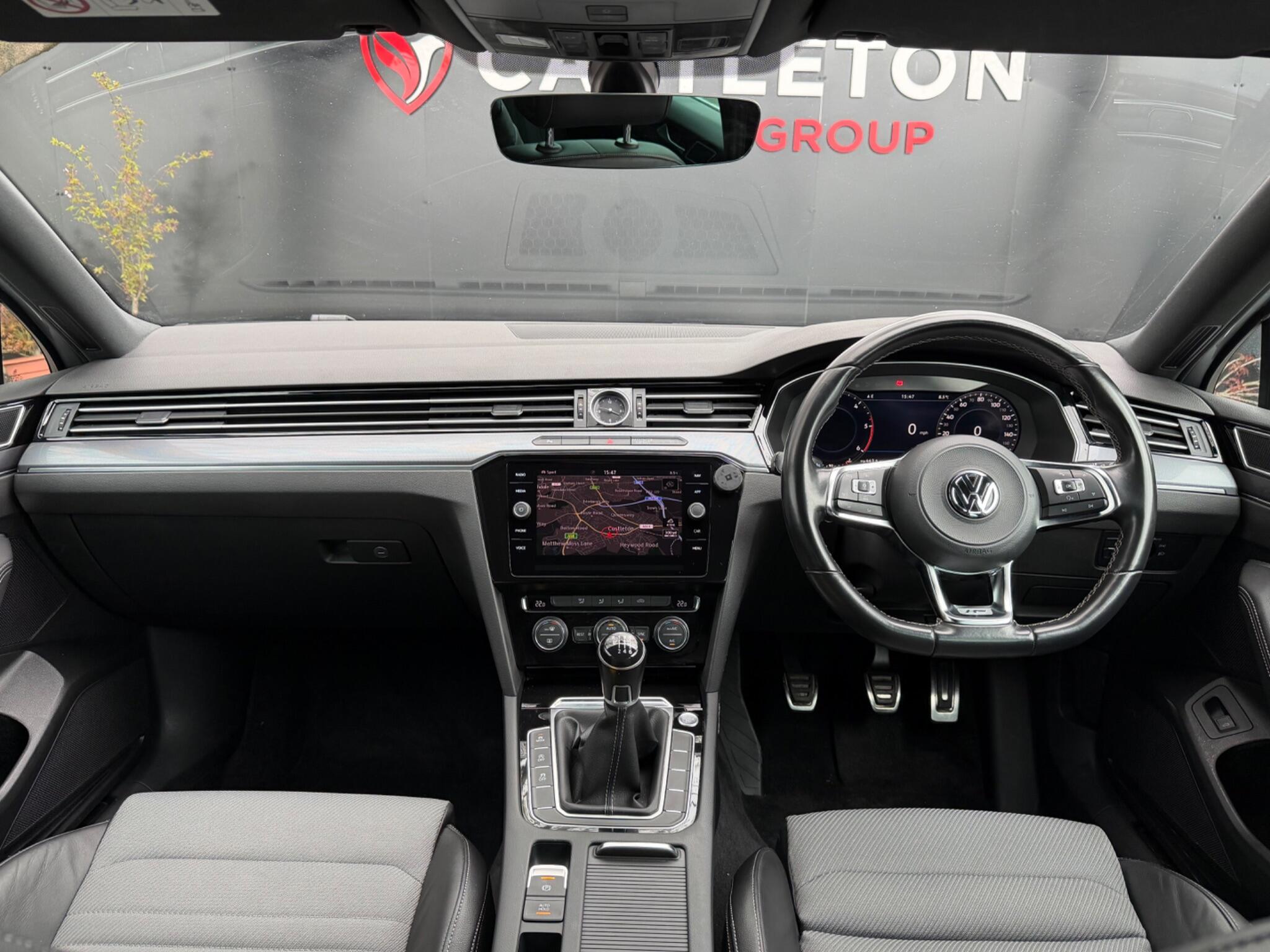 Volkswagen Passat - Image 47