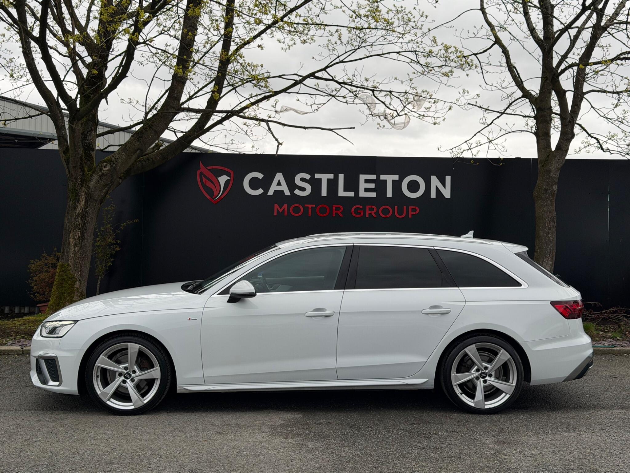 Audi A4 Avant - Image 10