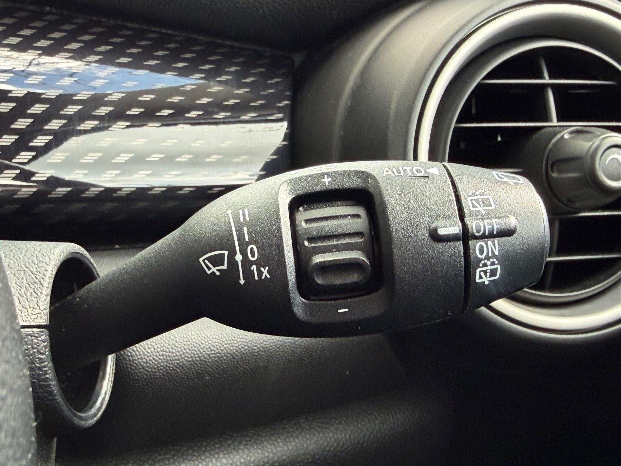 MINI Hatch - Image 24