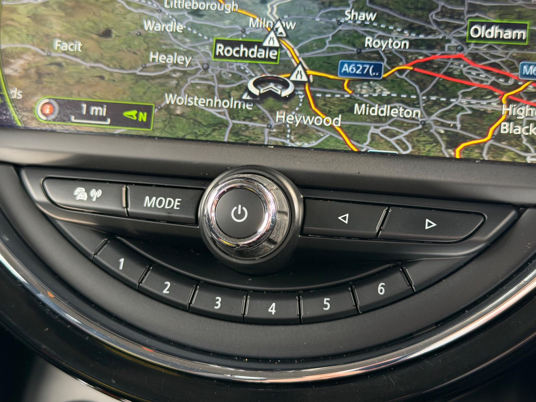 MINI Hatch - Image 37