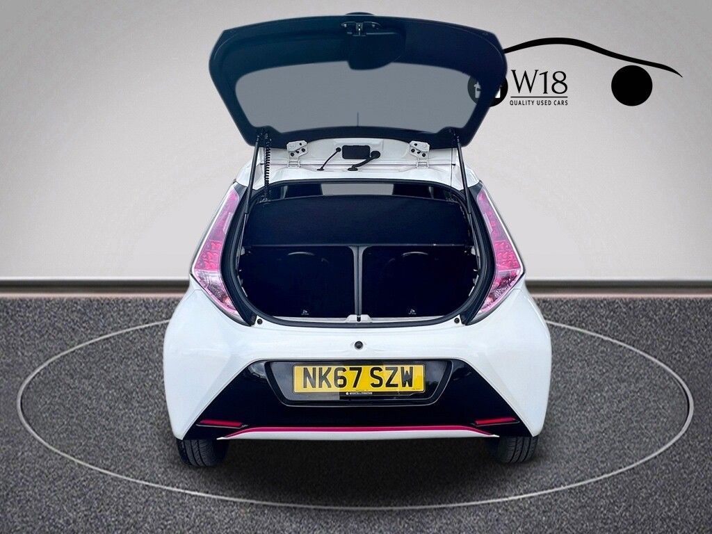 Toyota Aygo - Image 8