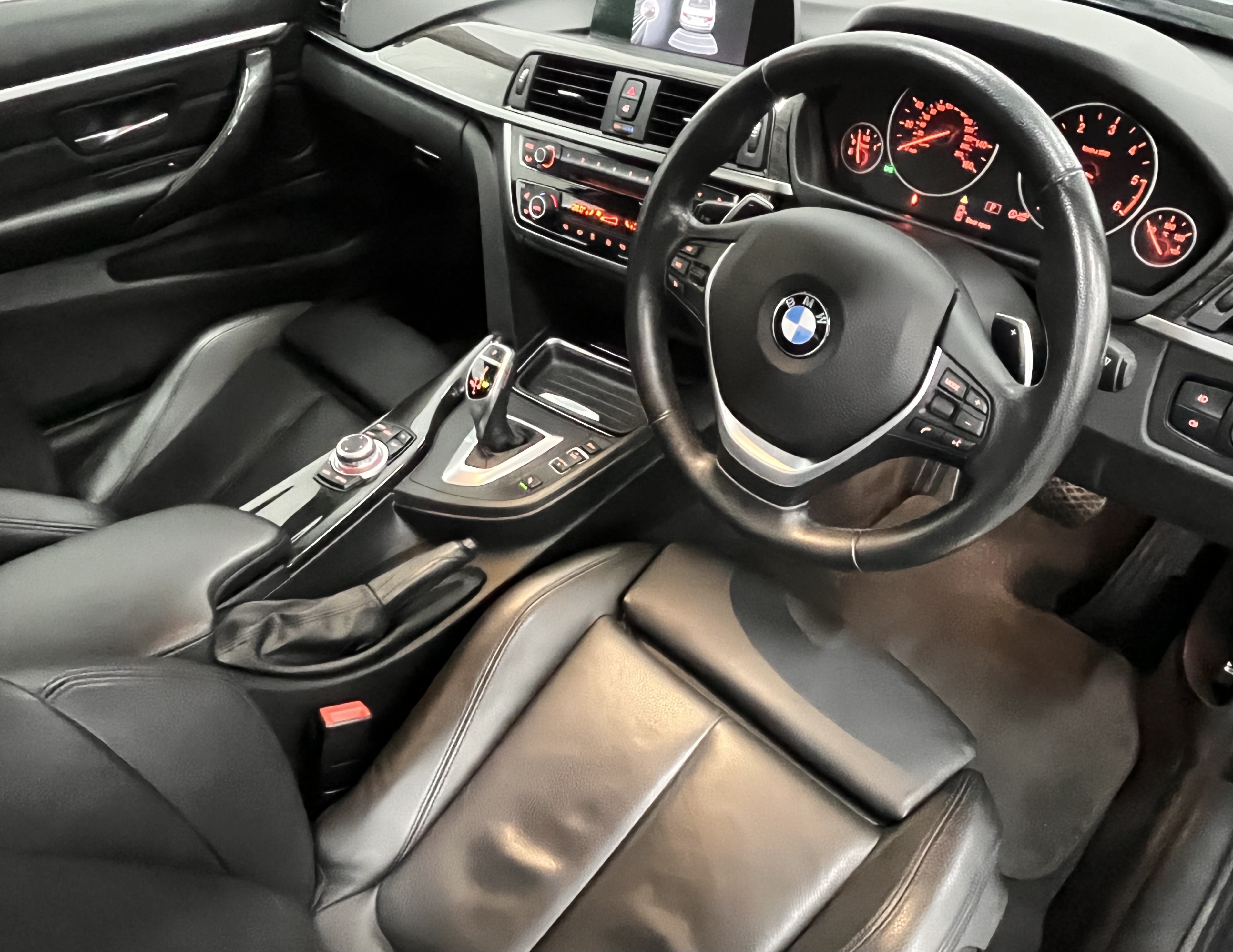 BMW 4 Series - Image 9