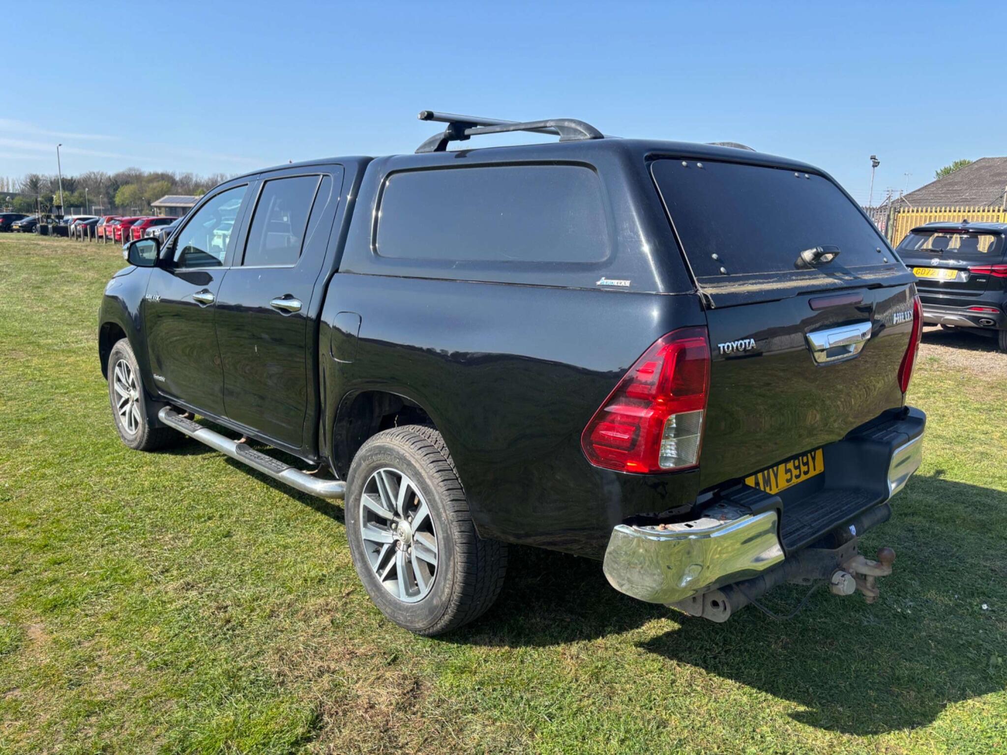 Toyota Hilux - Image 2