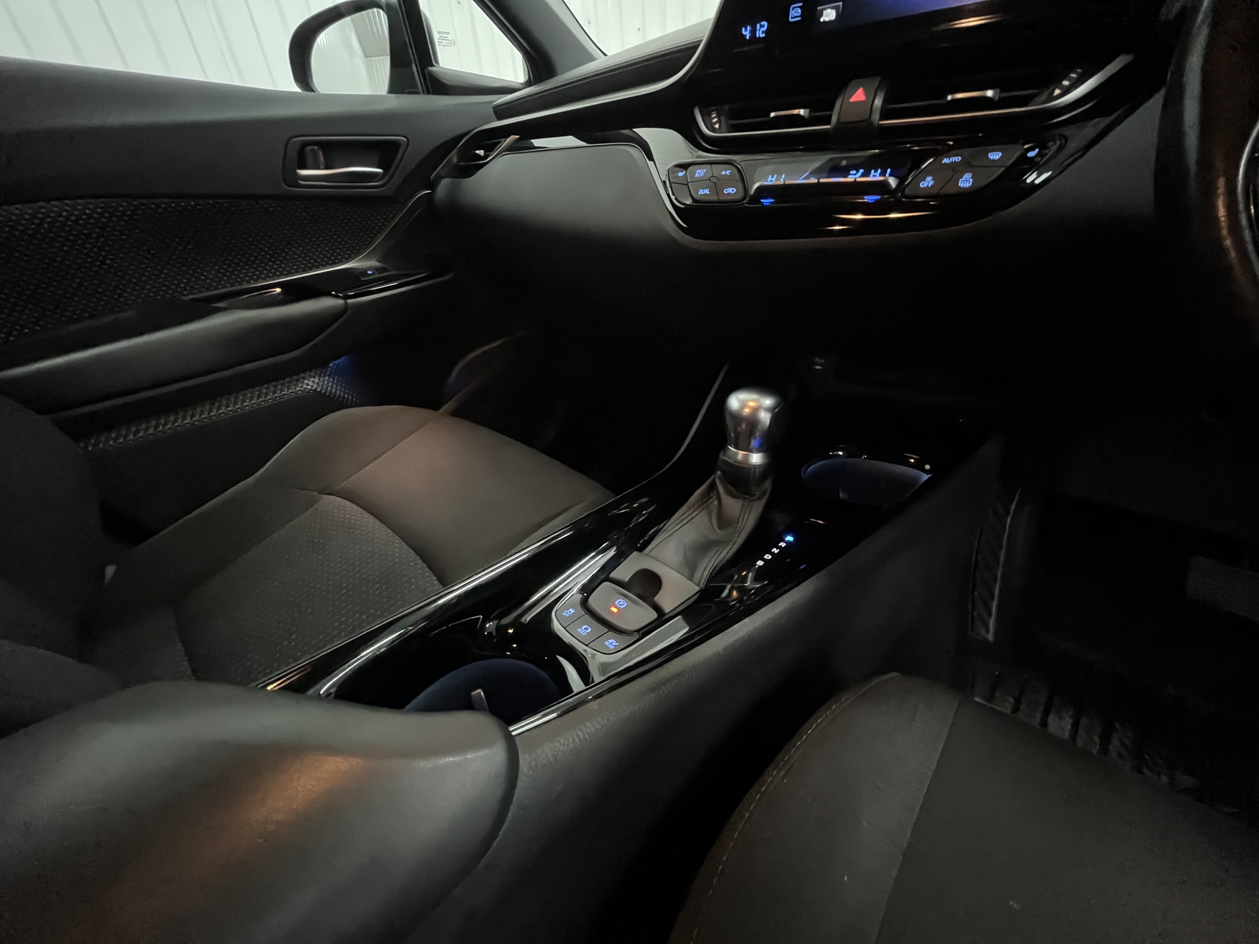 Toyota C-Hr - Image 12