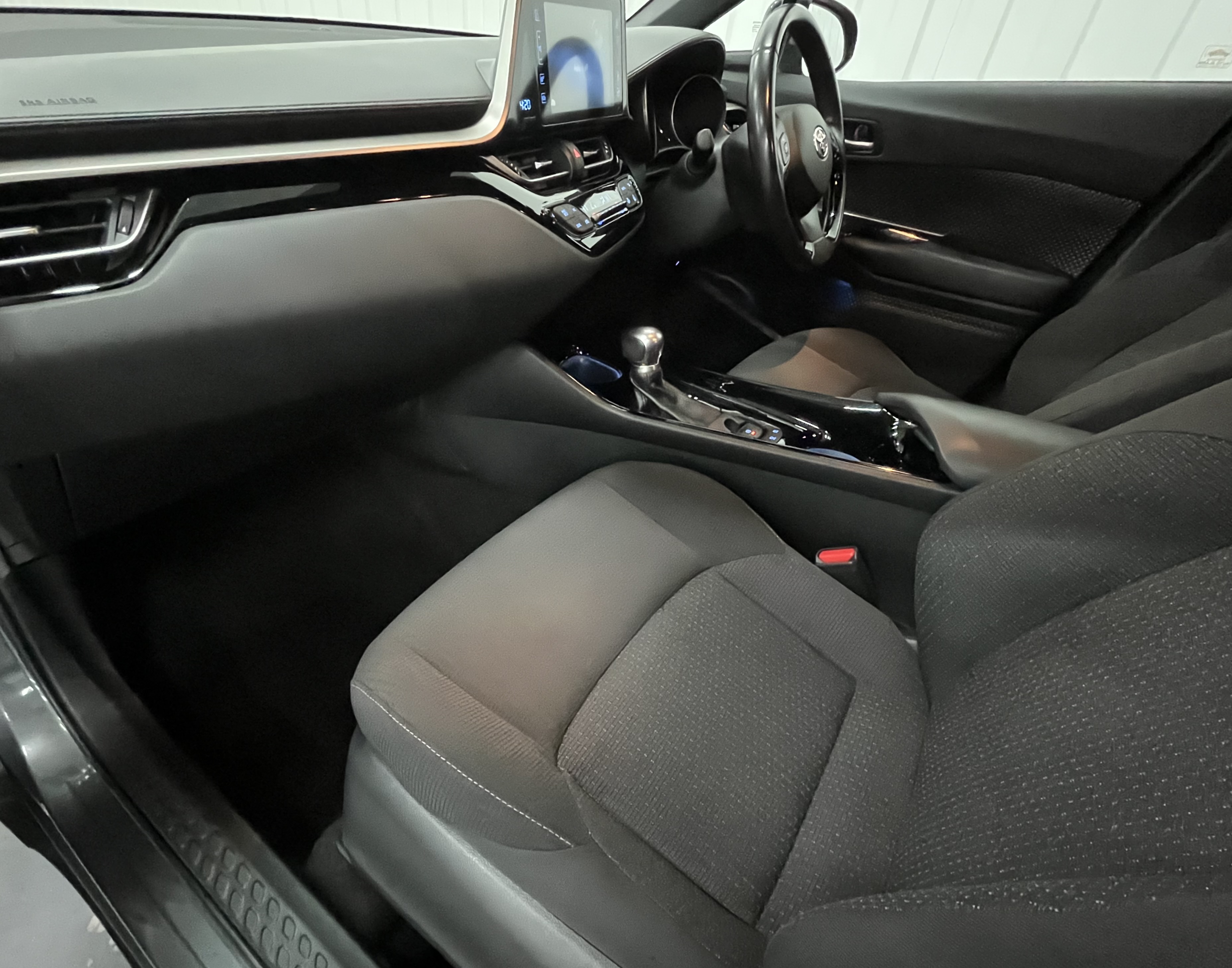 Toyota C-Hr - Image 16