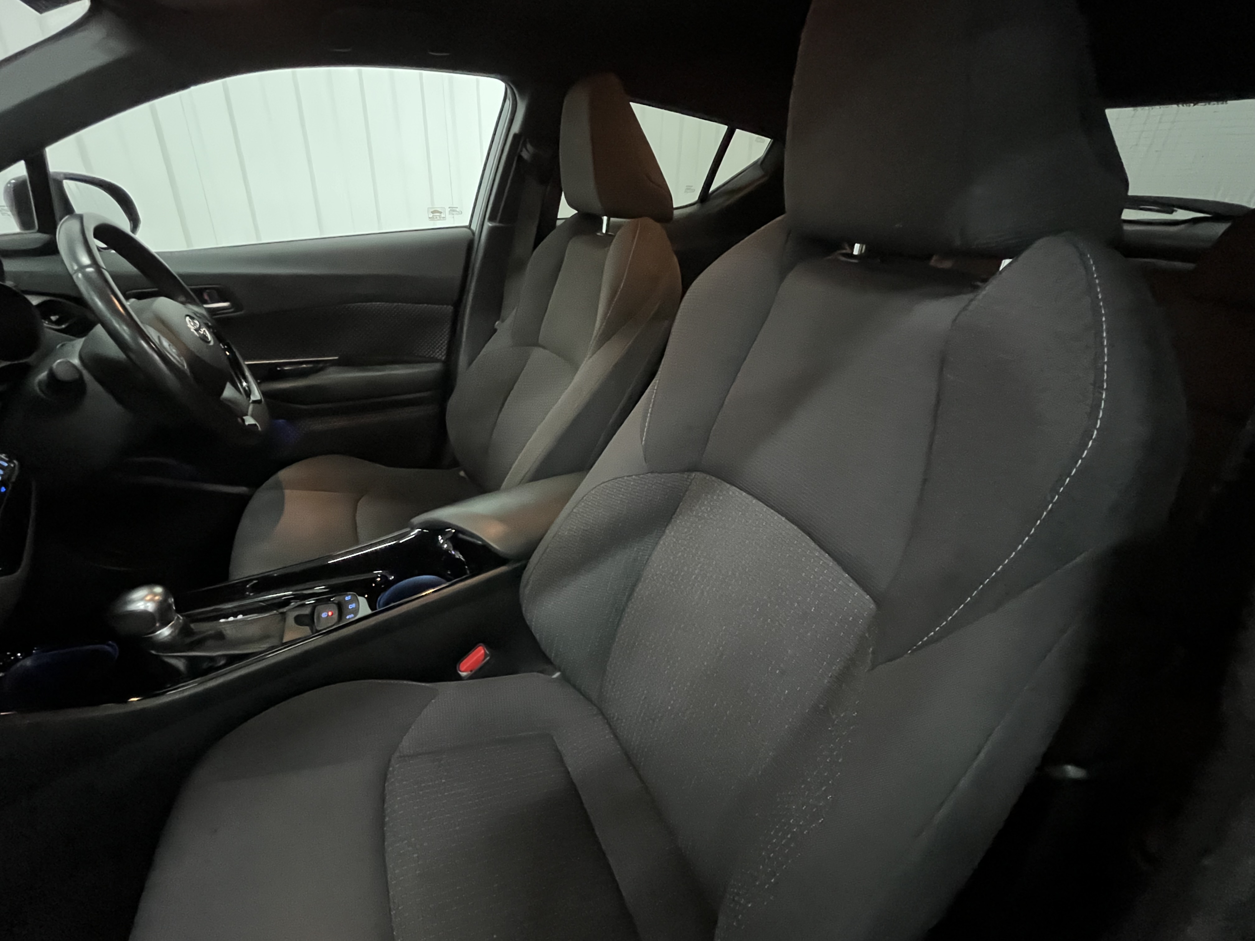 Toyota C-Hr - Image 19