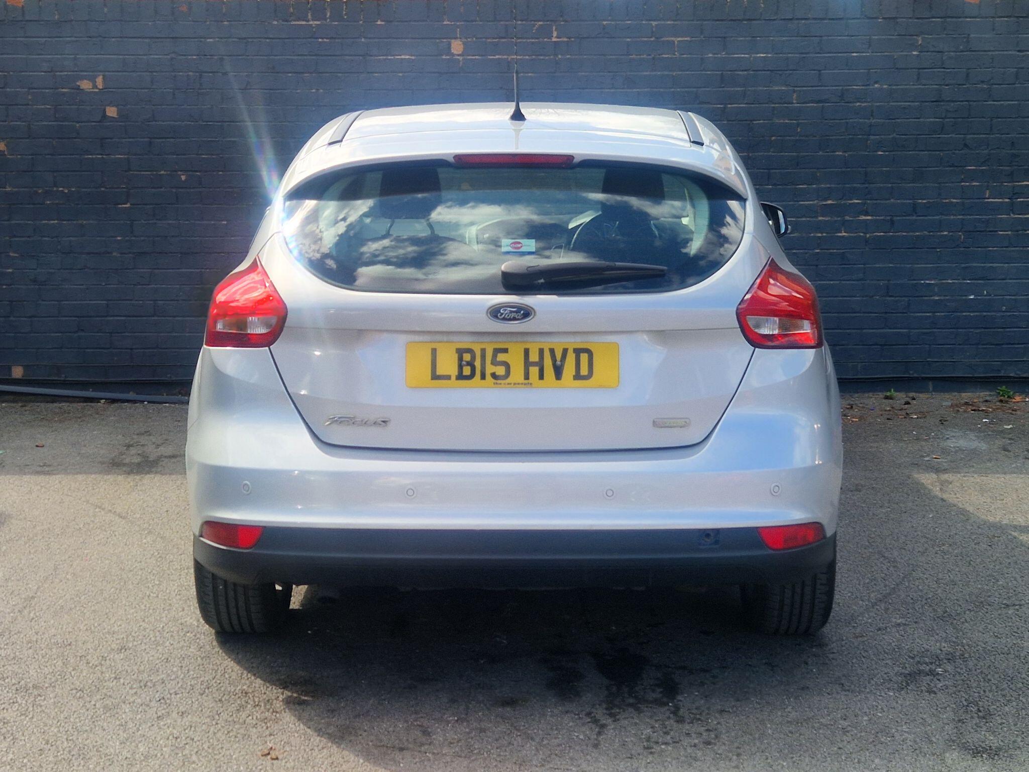 Ford Focus - Image 9