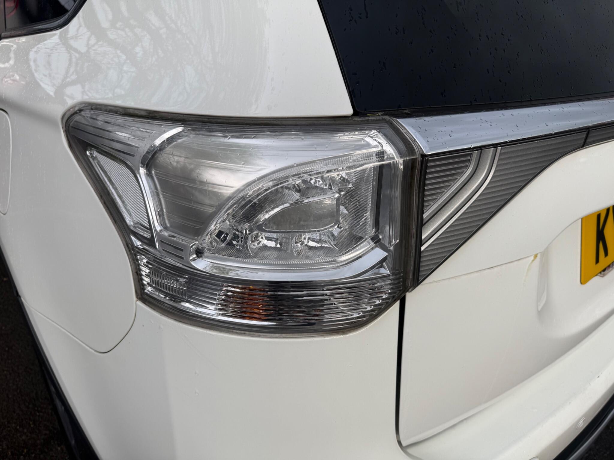 Mitsubishi Outlander - Image 25