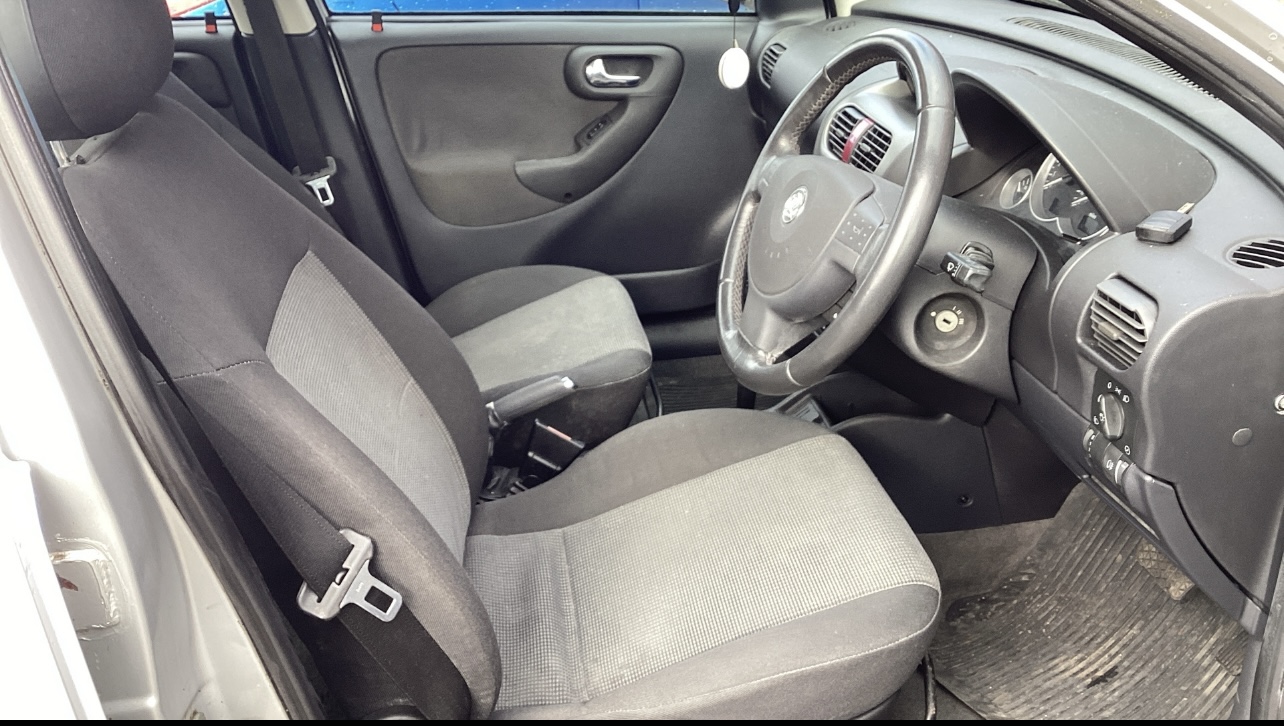 Vauxhall Corsa - Image 3