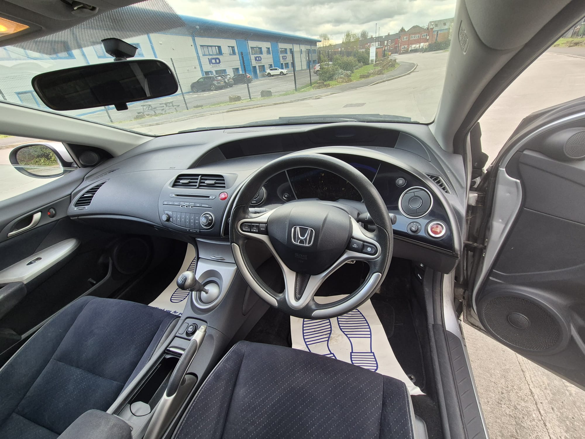 Honda Civic - Image 12