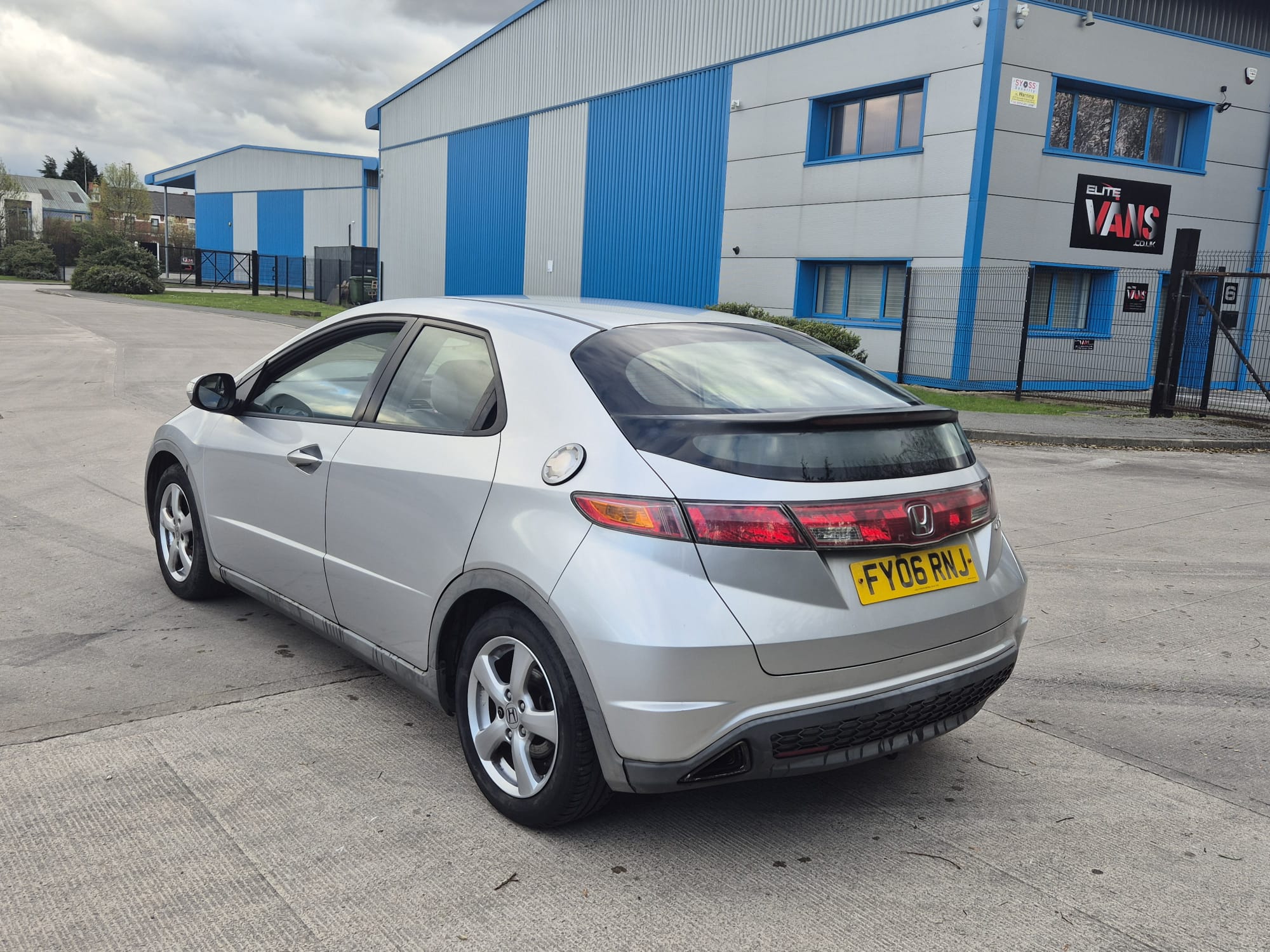 Honda Civic - Image 15