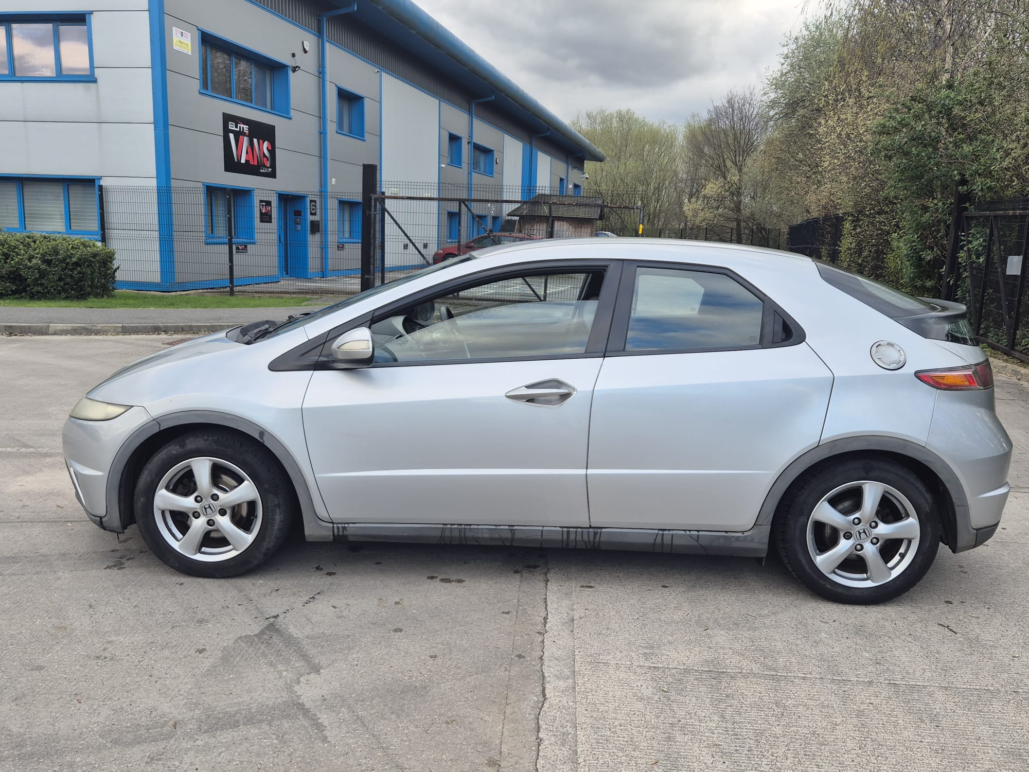 Honda Civic - Image 18