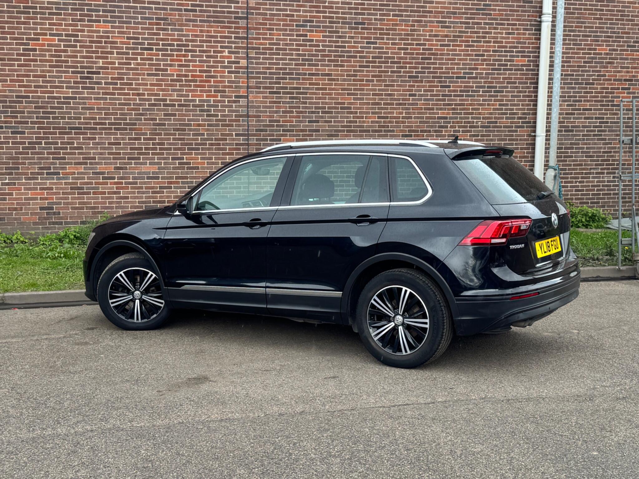 Volkswagen Tiguan - Image 16