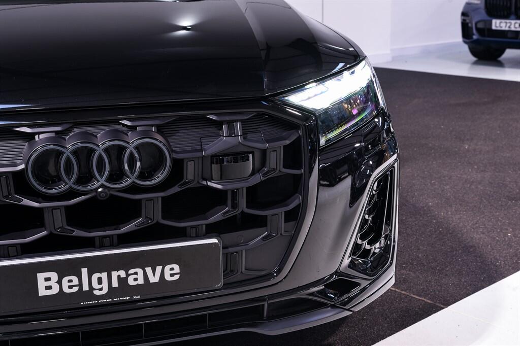 Audi SQ7 - Image 8