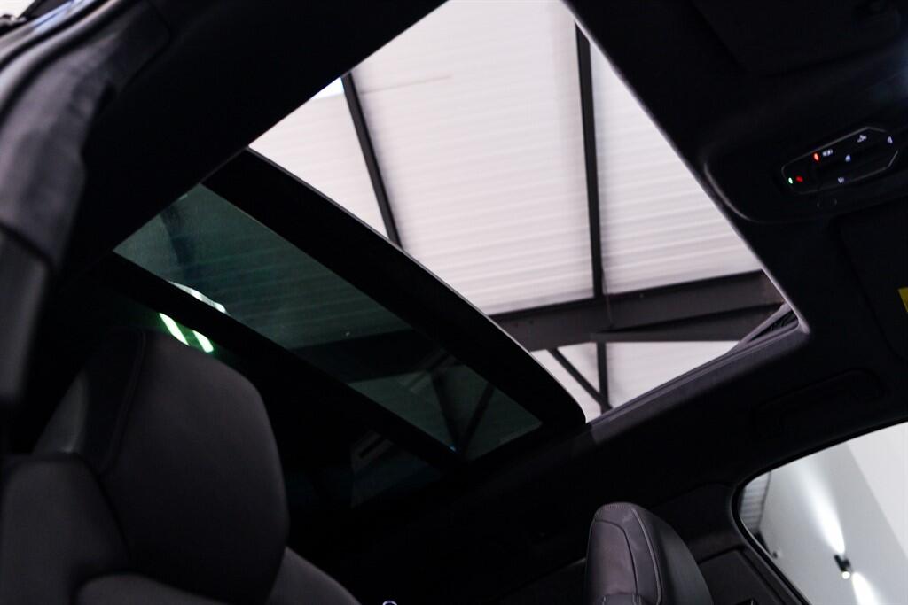 Audi SQ7 - Image 15