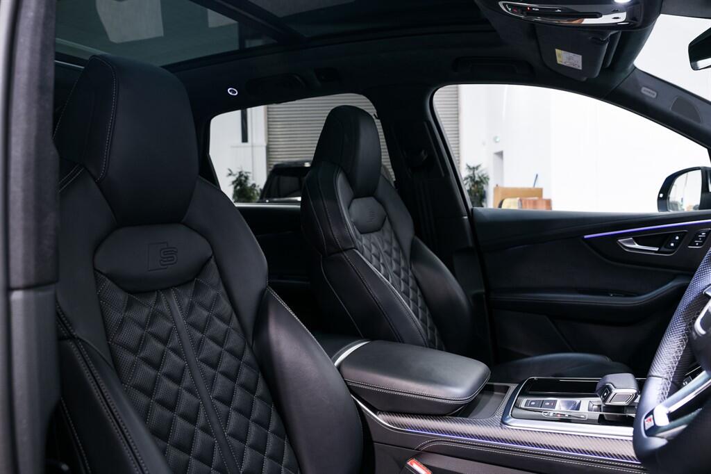 Audi SQ7 - Image 16