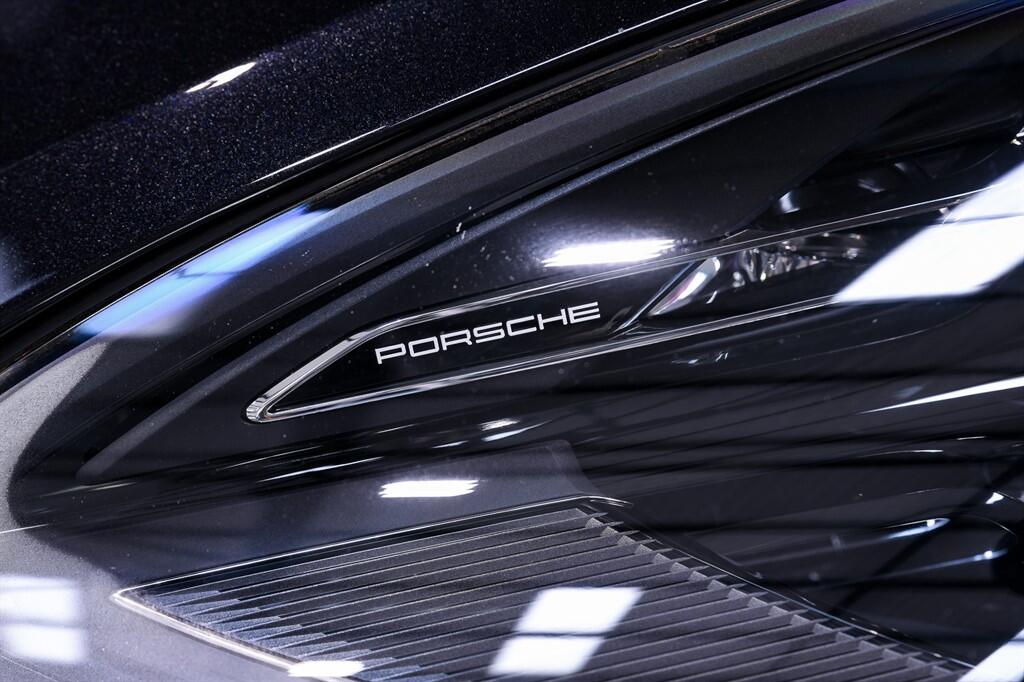 Porsche Macan - Image 9