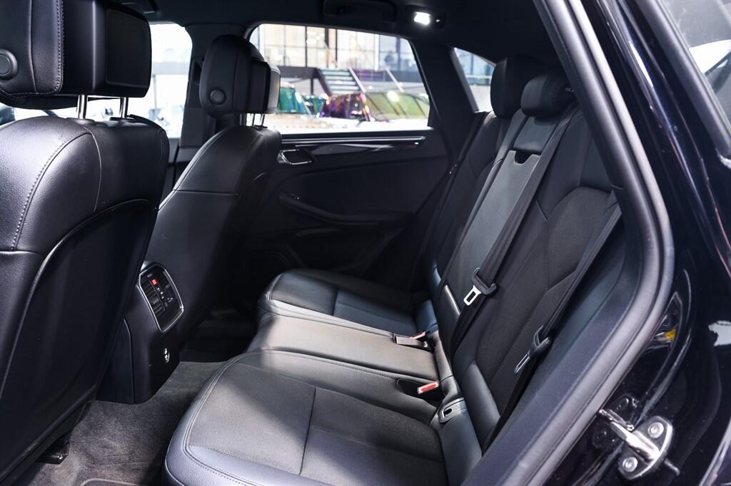 Porsche Macan - Image 16
