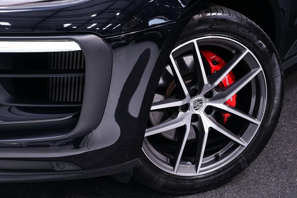 Porsche Macan - Image 4