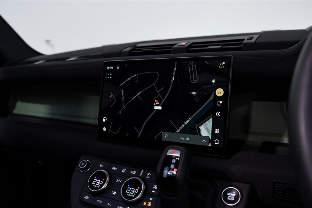 Land Rover Defender 90 - Image 23