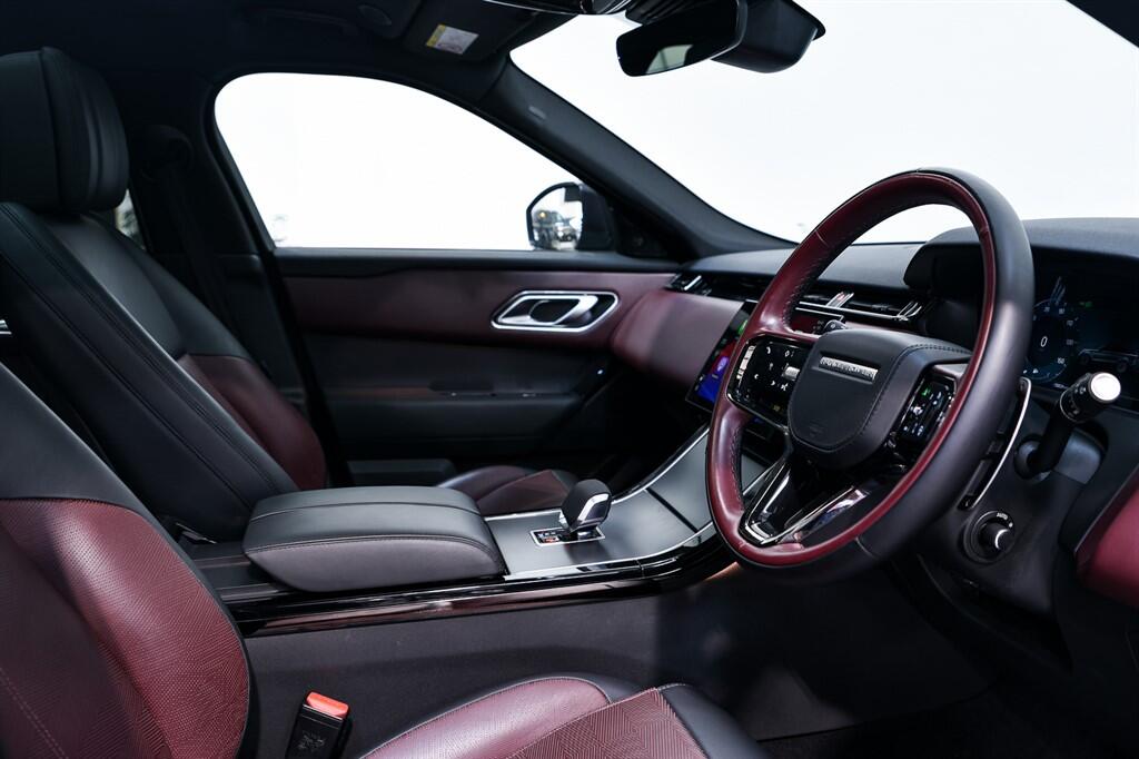 Land Rover Range Rover Velar - Image 13