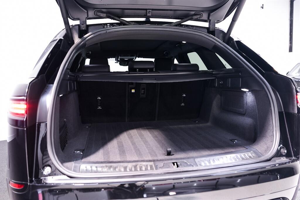 Land Rover Range Rover Velar - Image 39