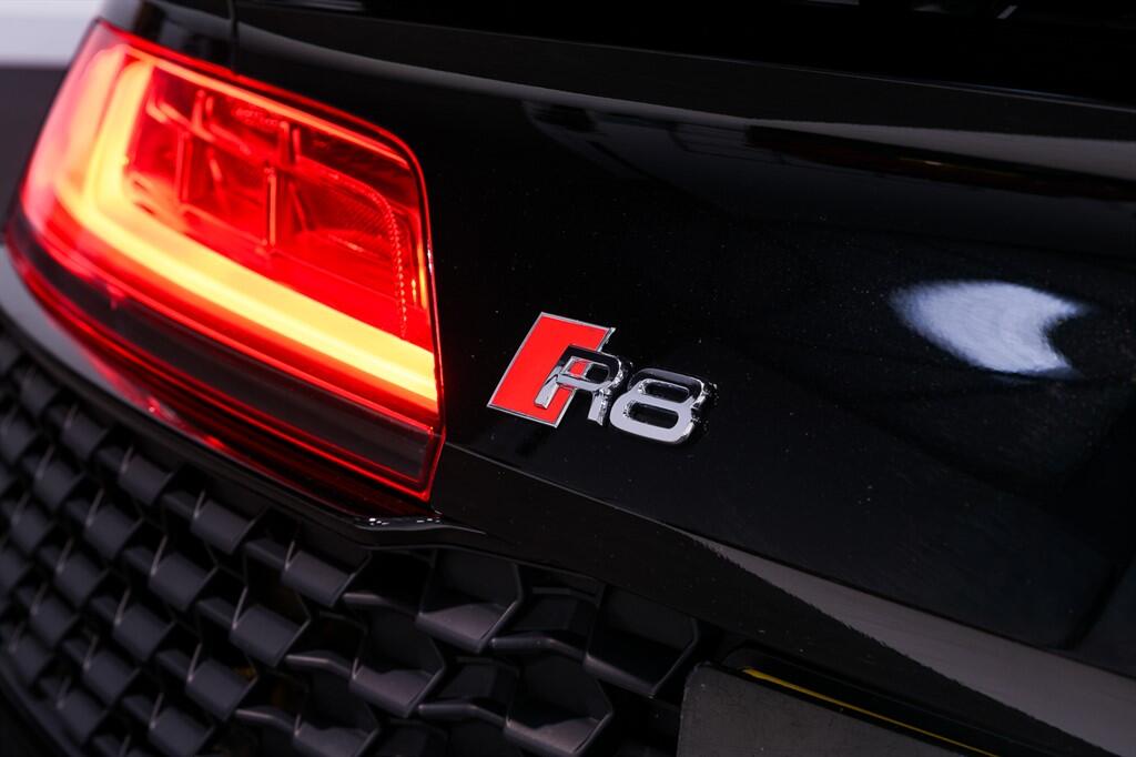 Audi R8 - Image 20