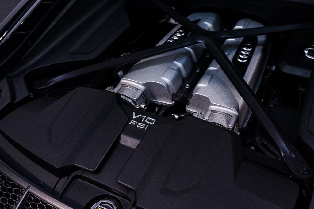 Audi R8 - Image 21