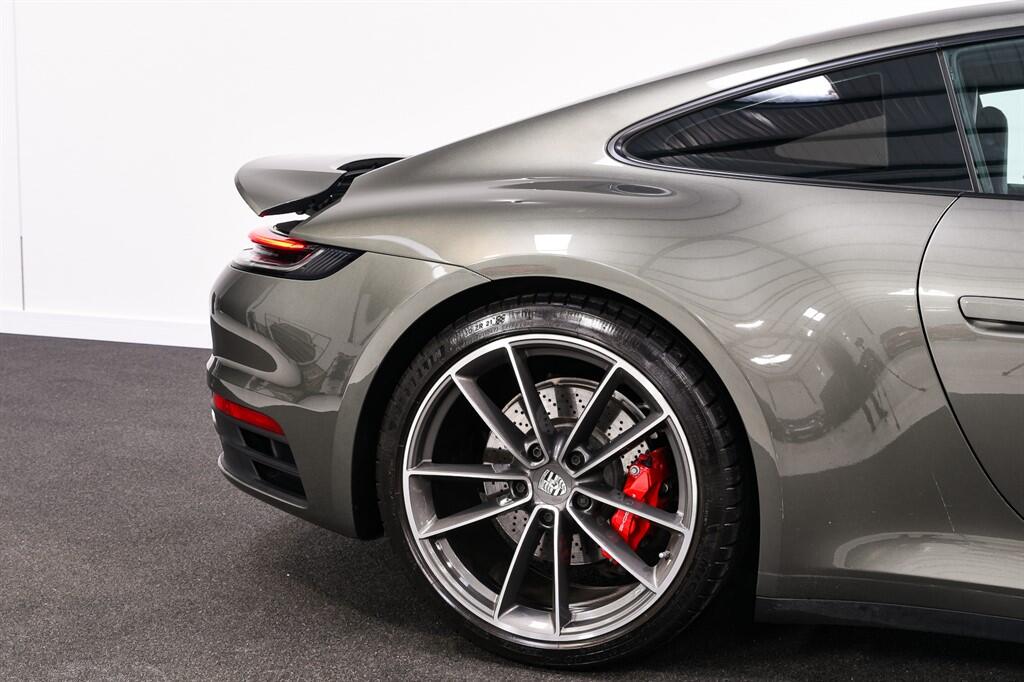 Porsche 911 - Image 7