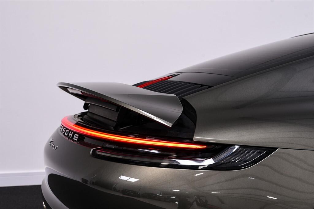 Porsche 911 - Image 8