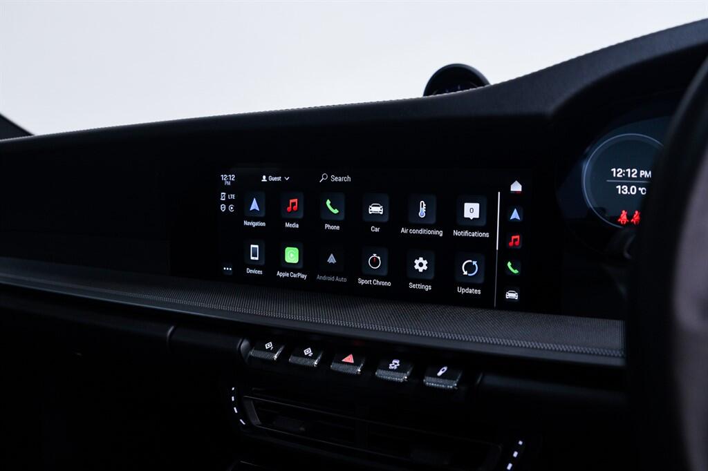 Porsche 911 - Image 28