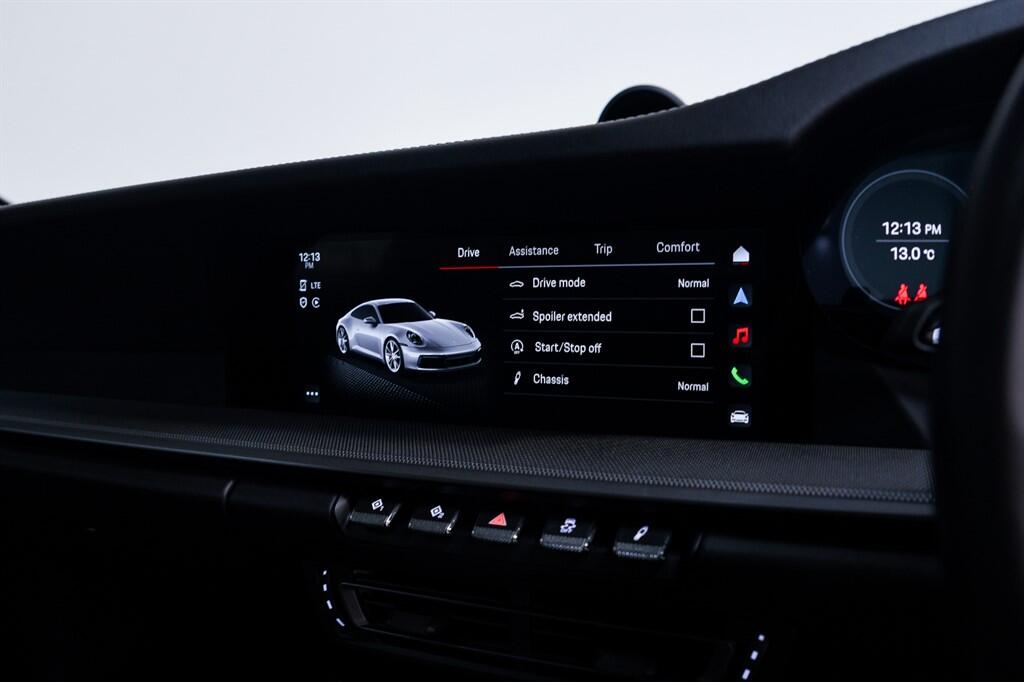 Porsche 911 - Image 31